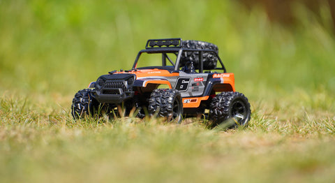 RCG Racing 18-Series 1/18 Brushed Desert Truck - Orange slide 3